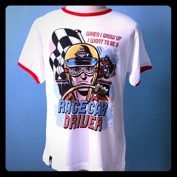 Kids unisex tshirt Race car driver size 7-8 years - Picture 1 of 3